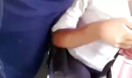 Eine attraktive Frau ...